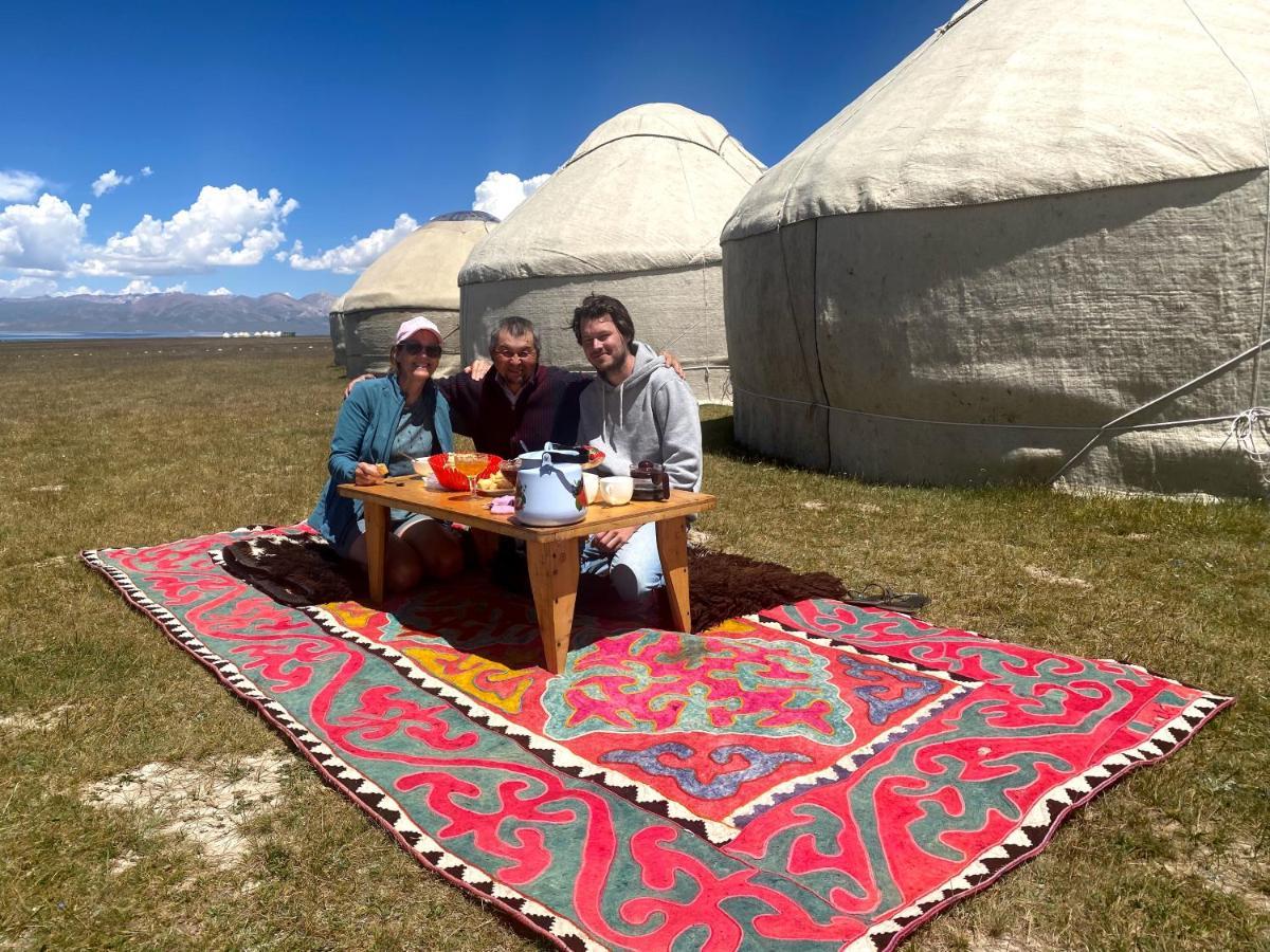 Yurt Camp Ali-Nur At Lake Song-Kol Юрточный Лагерь Али-Нур Озеро Сон-Куль Сон-Куль Кыргызстан Нарын Kyrgyzstan Naryn Екстериор снимка