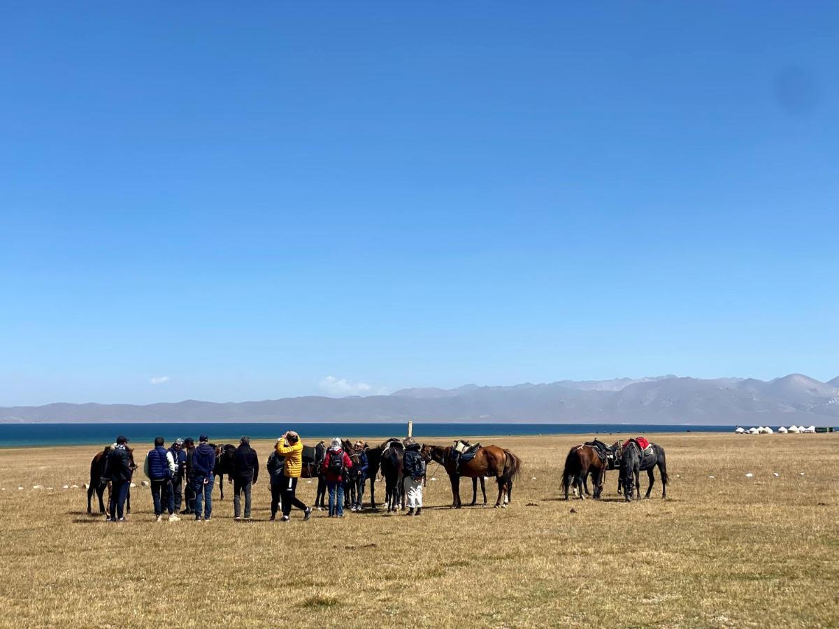 Yurt Camp Ali-Nur At Lake Song-Kol Юрточный Лагерь Али-Нур Озеро Сон-Куль Сон-Куль Кыргызстан Нарын Kyrgyzstan Naryn Екстериор снимка