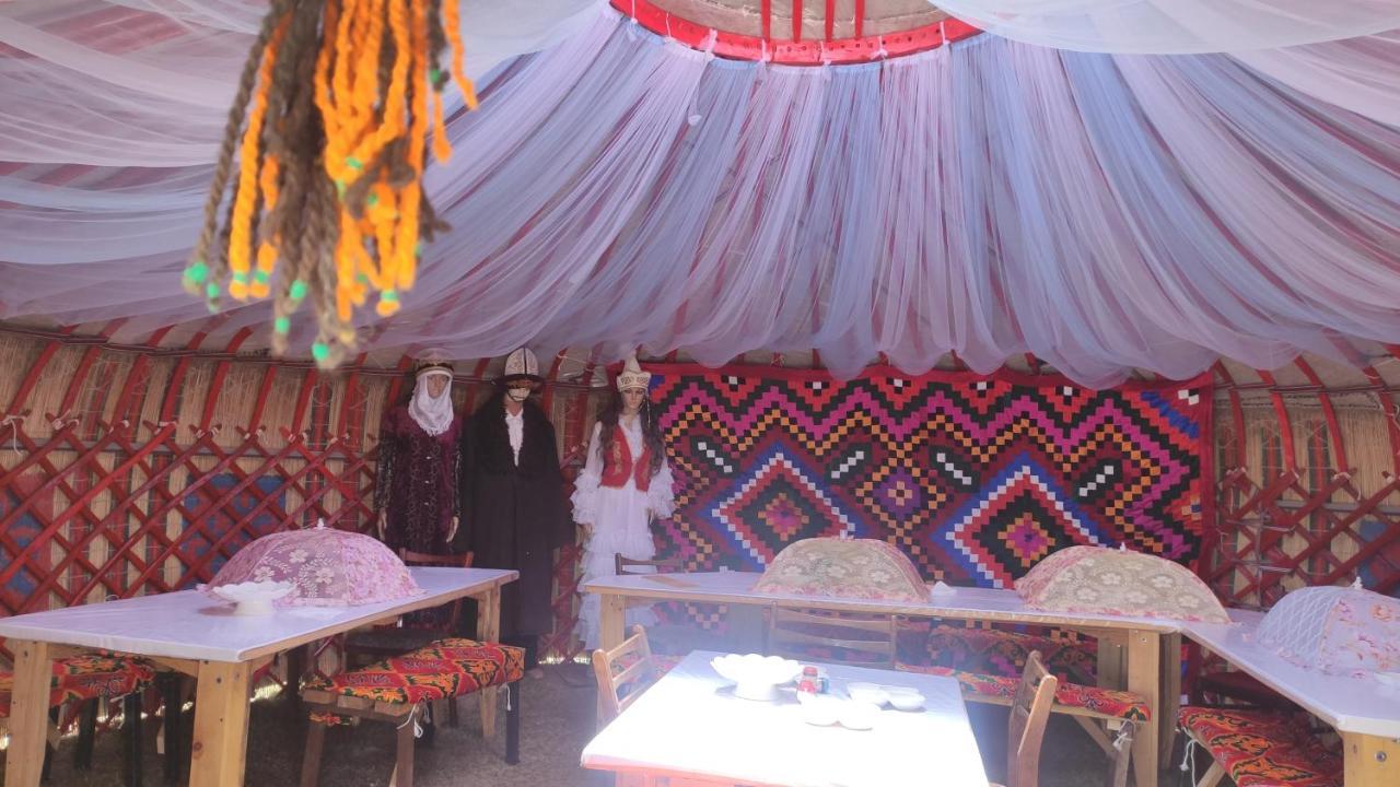 Yurt Camp Ali-Nur At Lake Song-Kol Юрточный Лагерь Али-Нур Озеро Сон-Куль Сон-Куль Кыргызстан Нарын Kyrgyzstan Naryn Екстериор снимка