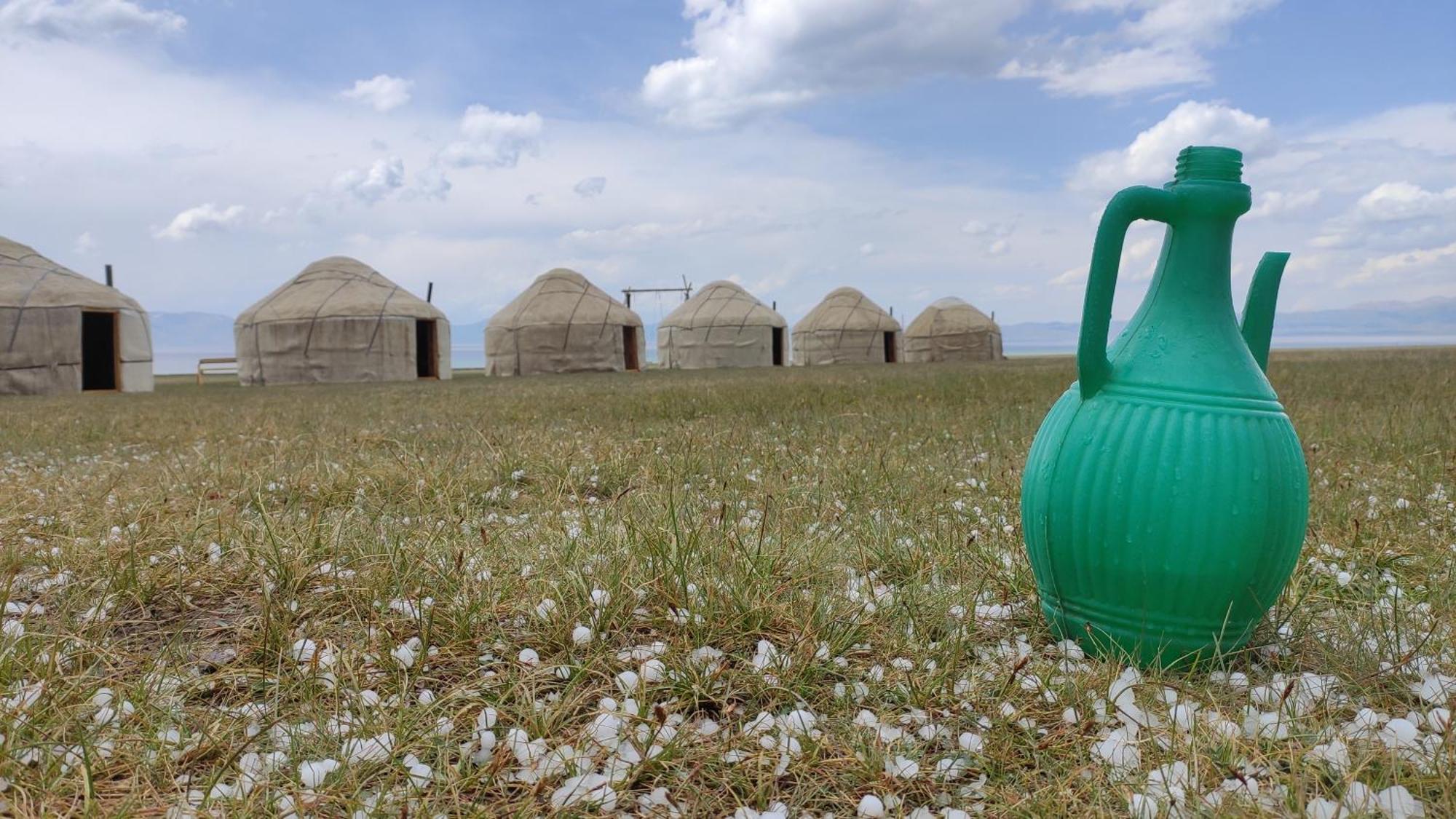 Yurt Camp Ali-Nur At Lake Song-Kol Юрточный Лагерь Али-Нур Озеро Сон-Куль Сон-Куль Кыргызстан Нарын Kyrgyzstan Naryn Екстериор снимка